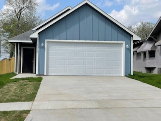 1315 W Gandy St, Denison, TX 75020