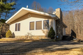 411 Thunder Hill Rd, Fancy Gap, VA 24328