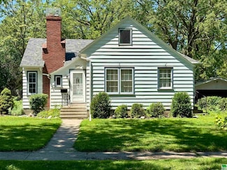 418 N Plum St, Vermillion, SD 57069