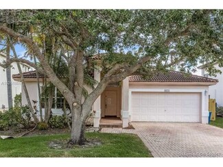 16725 Sapphire Ct, Weston, FL 33331