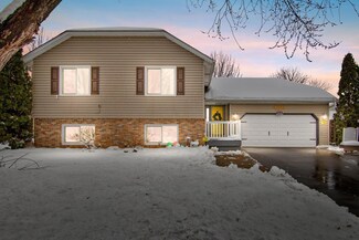 2860 Hilo Ave N, Saint Paul, MN 55128