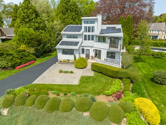 919 Pequot Ave, New London, CT 06320