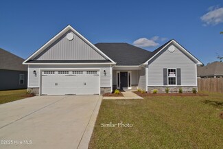 708 Regiment Rd, Jacksonville, NC 28546