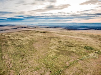 6000 F NKA N Crosby Rd, Prosser, WA 99350