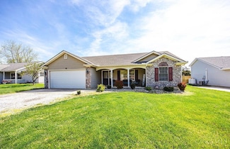202 Hatchet Dr, Eaton, OH 45320