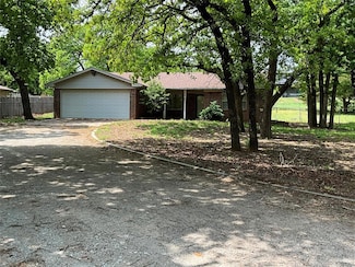 3014 S Mission St, Anadarko, OK 73005
