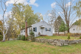 3 Eastern Ave, Falmouth, ME 04105