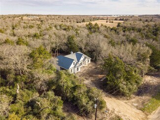 1931 Lone Star Ln, Franklin, TX 77856