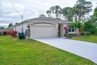 2562 SE Tiffany Ave, Port Saint Lucie, FL 34952
