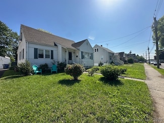344 Alpine St, Bridgeport, CT 06610