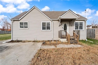 3941 Carver St, New Albany, IN 47150