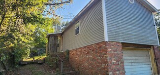 4911 Vaughn Rd, North Little Rock, AR 72118