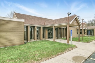 2000 Green St, Farrell, PA 16121