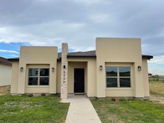 6908 Molinos Dr, Laredo, TX 78043