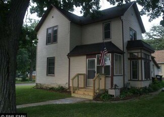 27 Forest St, Kenyon, MN 55946