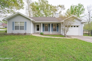 9727 Pokai St, Diamondhead, MS 39525