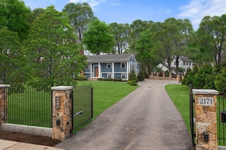 2171 Commonwealth Ave, Auburndale, MA 02466