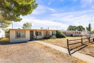 105 Cochise Dr, Bisbee, AZ 85603