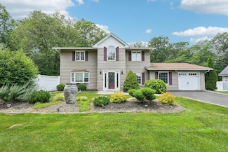 10 Brenda Ln, Bardonia, NY 10954