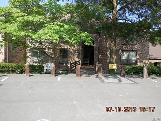 13 Fairway Rd, Reading, PA 19607
