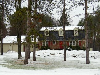 13368 Ward Rd, Holland, NY 14080
