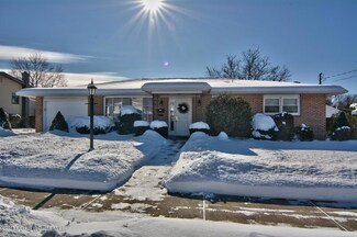 270 E Morton St, Old Forge, PA 18518