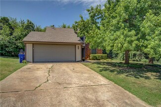 4548 Forest Hills Dr, Noble, OK 73068