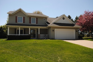 1116 Redwood Ct, Delavan, WI 53115