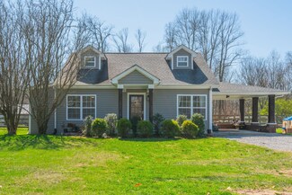 608 S Tunnel Rd, Gallatin, TN 37066