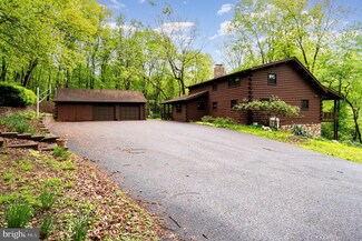 60 Mcelwee Rd, Dauphin, PA 17018