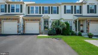 2545 Peachtree Dr, Perkasie, PA 18944