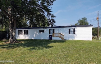 124 Littleton St, Midway Park, NC 28544