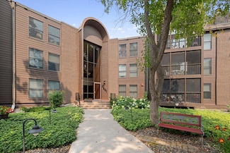 8441 Irwin Rd Unit 316, Bloomington, MN 55437