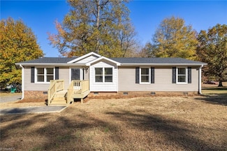 215 Mosley Loop, Madison, NC 27025