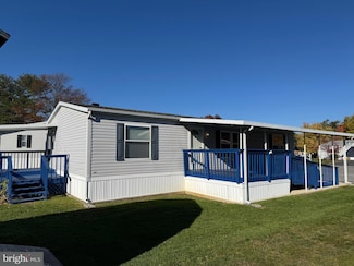 5608 Classic Ct, Fayetteville, PA 17222