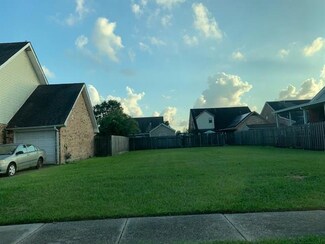 4500 Anais St, Meraux, LA 70075