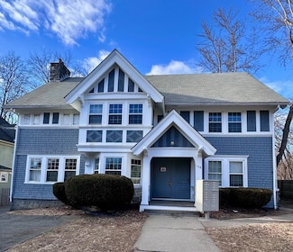128 Mill St, Springfield, MA 01108