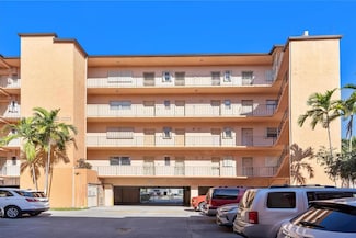 1950 W 54th St Unit 222, Hialeah, FL 33012