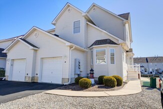 30 Blue Heron Ln, Bayville, NJ 08721