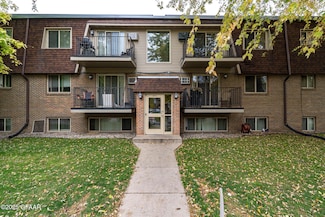 1814 22nd Ave S, Grand Forks, ND 58201