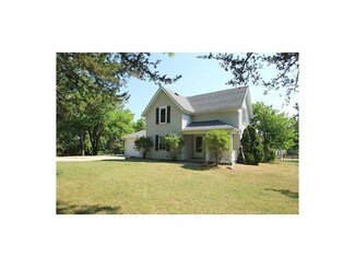 1586 Blain Cemetery Rd NW, Swisher, IA 52338