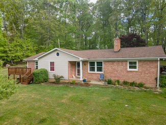 166 Dogwood Ln, Independence, VA 24348