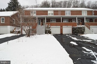 1128 Carsonia Ave, Reading, PA 19606