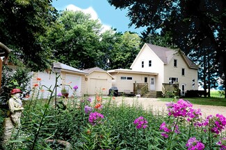 5830 Lee Rd, Shabbona, IL 60550