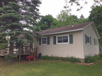 7980 Elm St, Vanderbilt, MI 49795