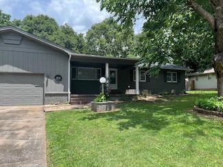1211 W Westview St, Springfield, MO 65807