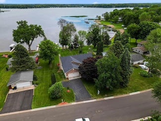 29755 Neal Ave, Lindstrom, MN 55045