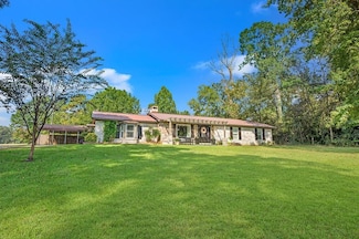 1349 US Highway 96 N, Center, TX 75935