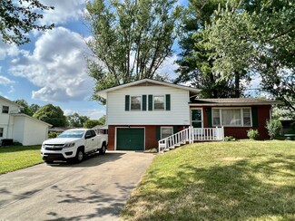 3011 Tulip Dr, Columbus, IN 47203