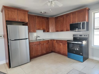 157 N Clinton St Unit C, Poughkeepsie, NY 12601